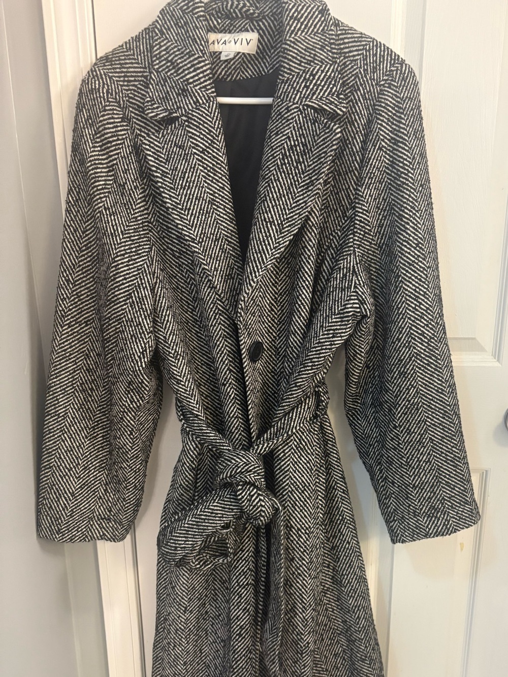 Ava & Viv Black and White Herringbone Tie-Waist Trench Coat